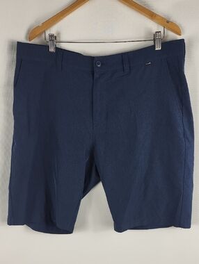 Travis Mathew Men’s Navy Golf Shorts Size 38
